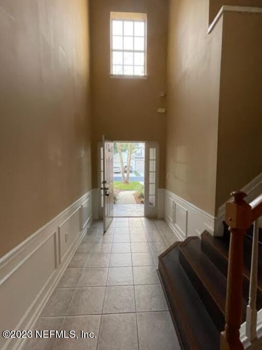 Building Photo - 11043 Castlemain Cir E
