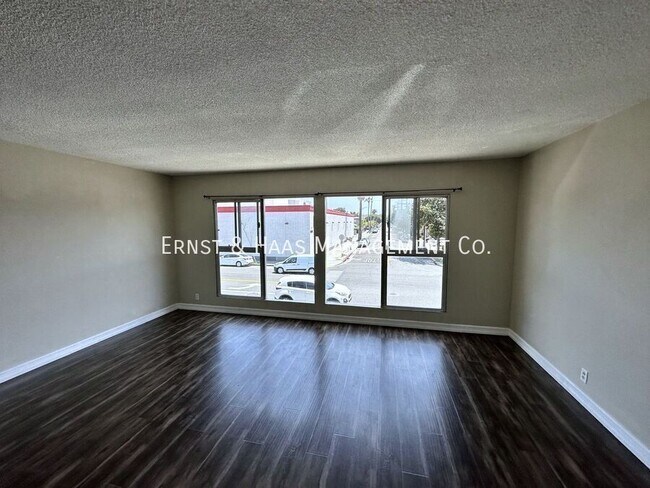 Foto del edificio - 1325 E 7th St