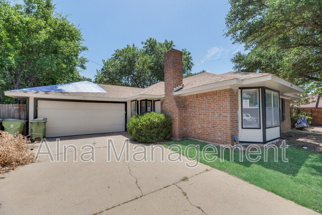 Building Photo - 2212 Windhurst Dr