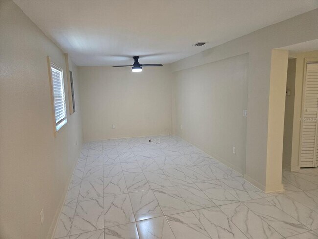 Foto del edificio - 4500 3rd Ave S