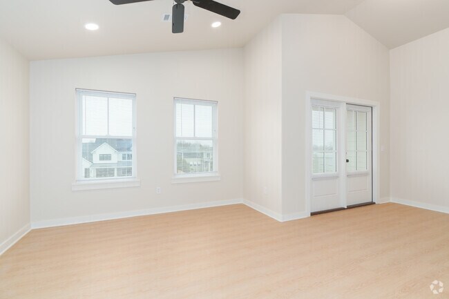 1HAB, 1BA - Balcón - Sala de estar - Newbury Flats