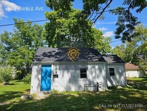 Building Photo - 2804 Raible Ave