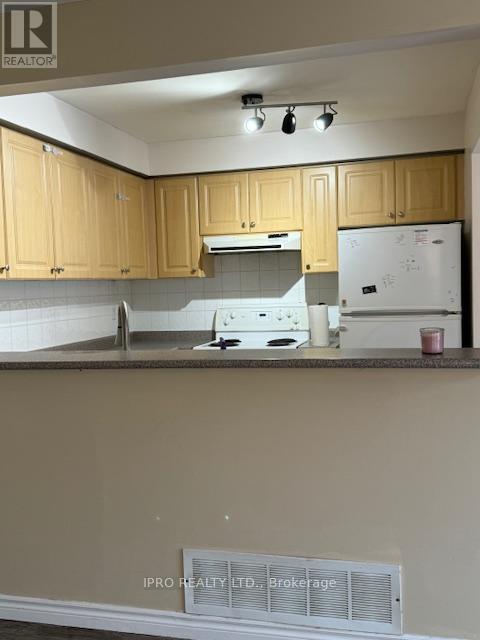 Building Photo - 44 Drake Dr