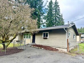 Building Photo - 15814 SE 148th St