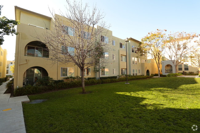 Building Photo - Harvest Ridge