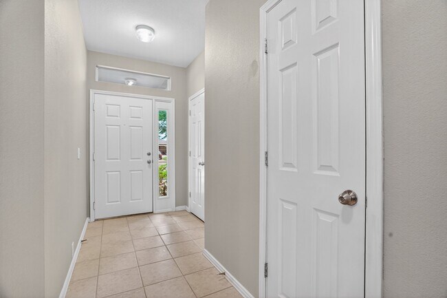 Foto del edificio - 10624 Traymore Dr