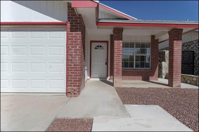 Building Photo - 11613 Bell Tower Dr