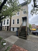 Building Photo - 94 Dana Ave