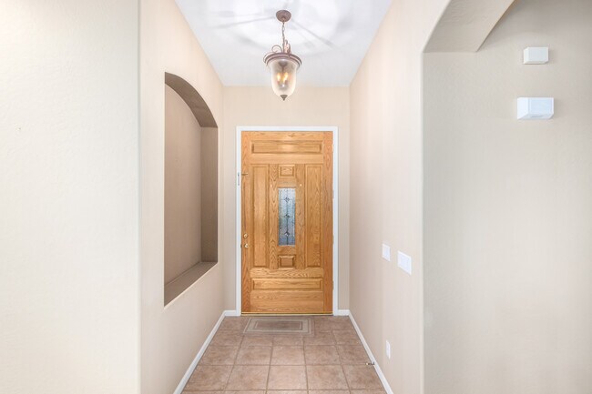Foto del edificio - 3465 E Parkview Dr