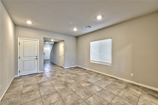 Building Photo - 4532 Pointleaf St