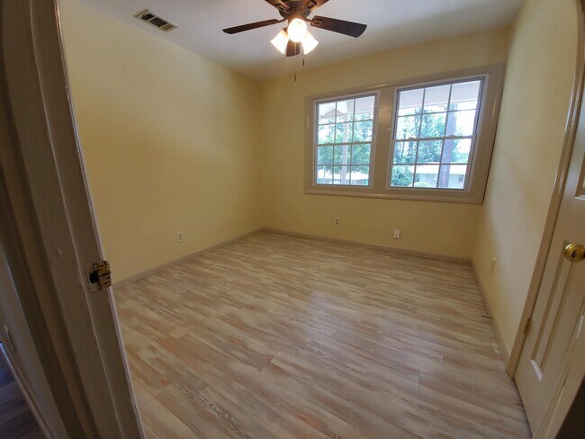 Foto del edificio - 991 Conley Rd SE