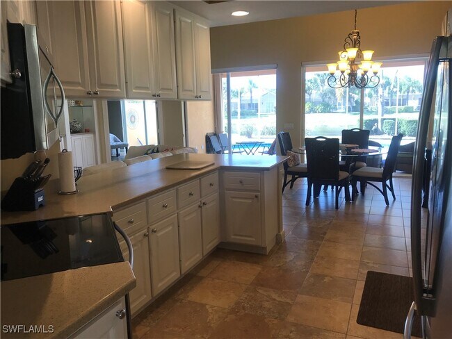 Foto del edificio - 15362 Scrub Jay Ln