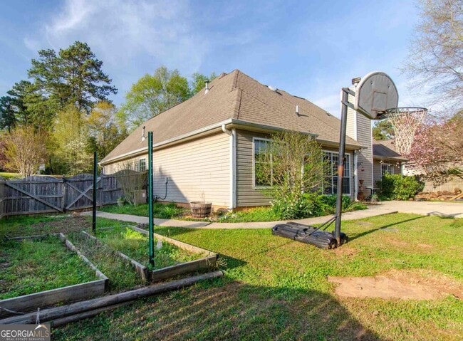 Building Photo - 153 Kingsbrook Cir