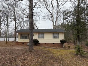 Building Photo - 601 Englewood Dr