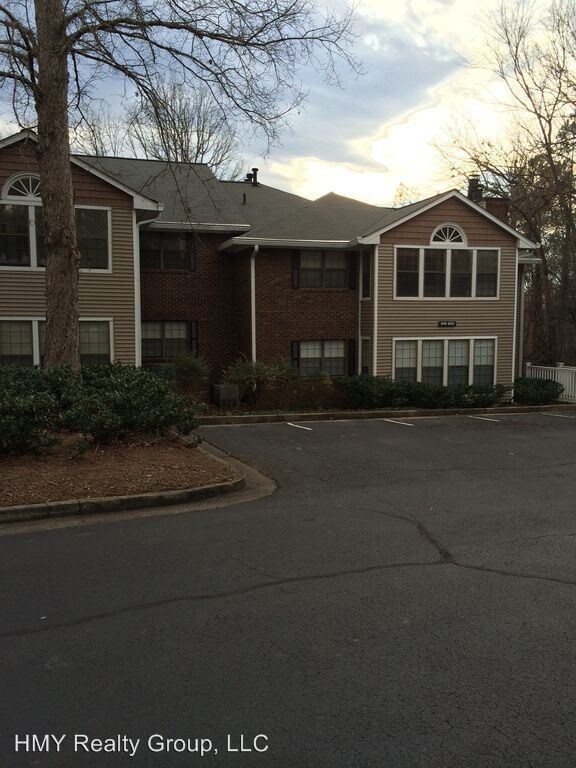 1 Br 1 Bath House 616 Barrington Hills Dr House For Rent In Sandy Springs Ga Apartments Com