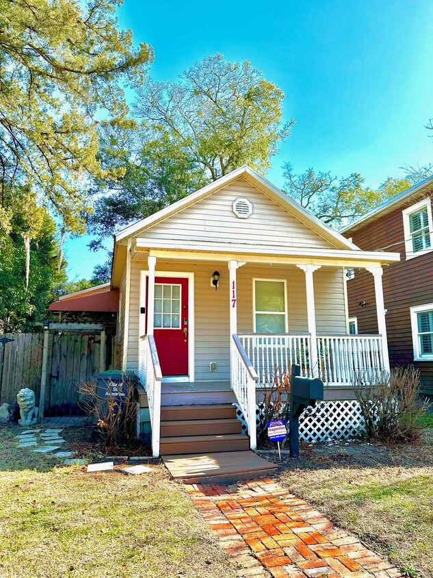 Primary Photo - 117 Twine St