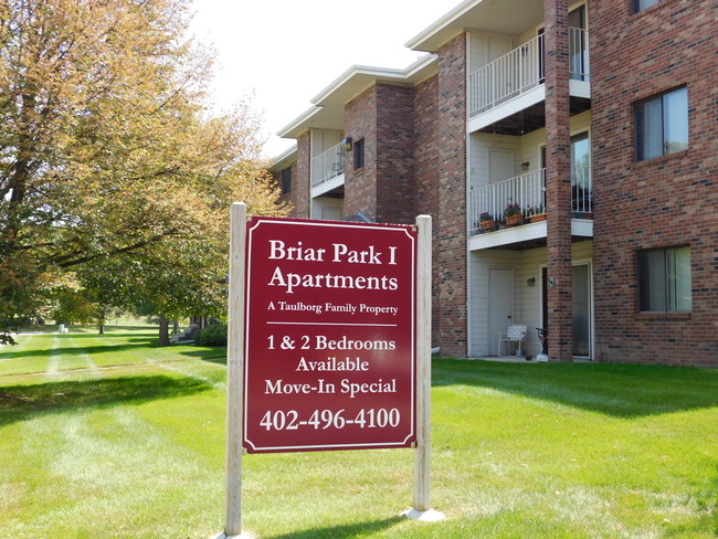 Building Photo - BriarPark Apartments