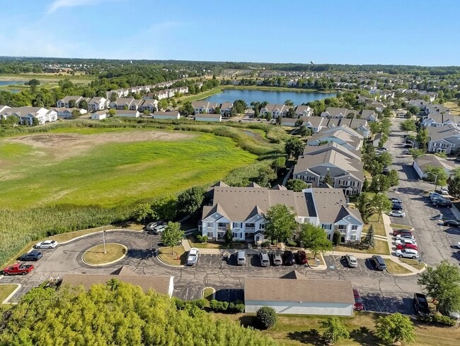 Building Photo - 1303 Silverstone Dr