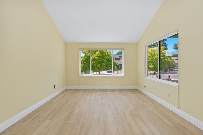 Foto del edificio - 1019 Banbury Ct