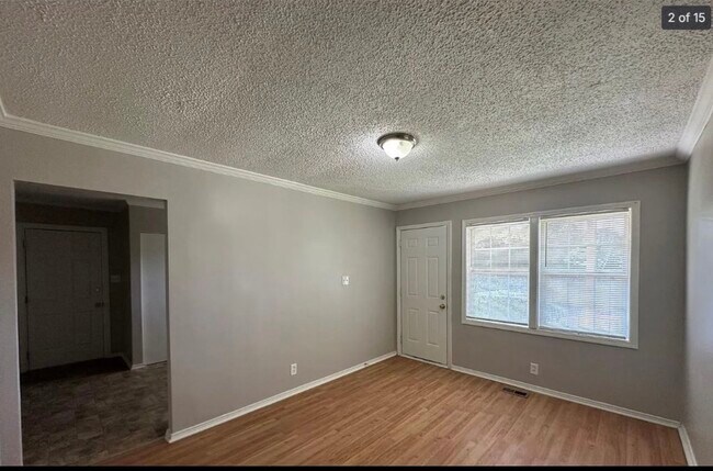 Foto del edificio - 136 Melba Ave SW