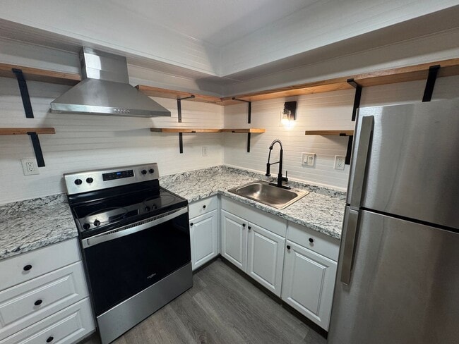 Photo - 158-162 Water Street-Unit 6 Apartment