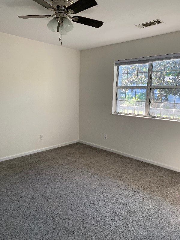 Foto del edificio - 5349 East Pkwy