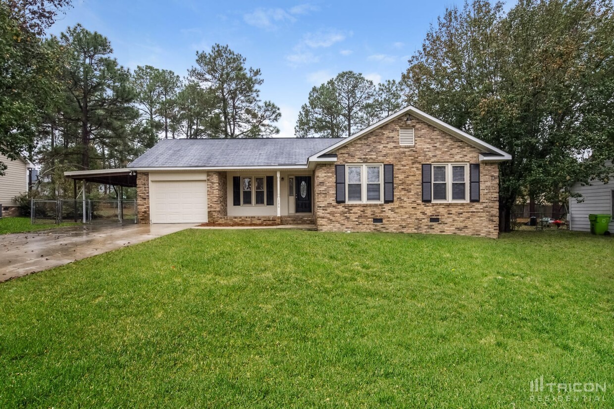 Primary Photo - 136 Glenshannon Dr