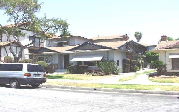 Foto del edificio - 312 N 1st St