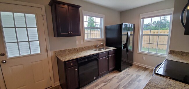 Foto del edificio - Regency Park Subdivision