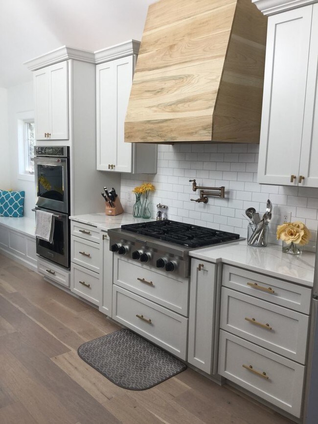 Building Photo - 305 Windsong Drive Buckhead Community