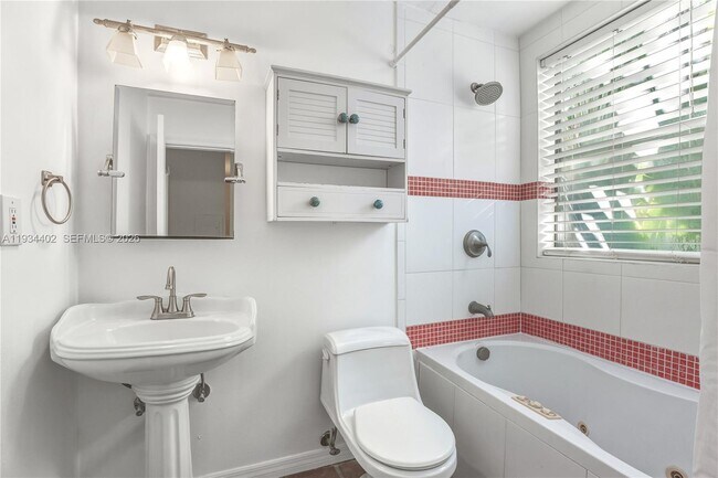 Foto del edificio - 842 Meridian Ave