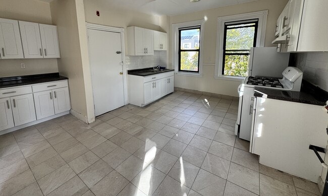 Foto del edificio - 63 Brighton Ave