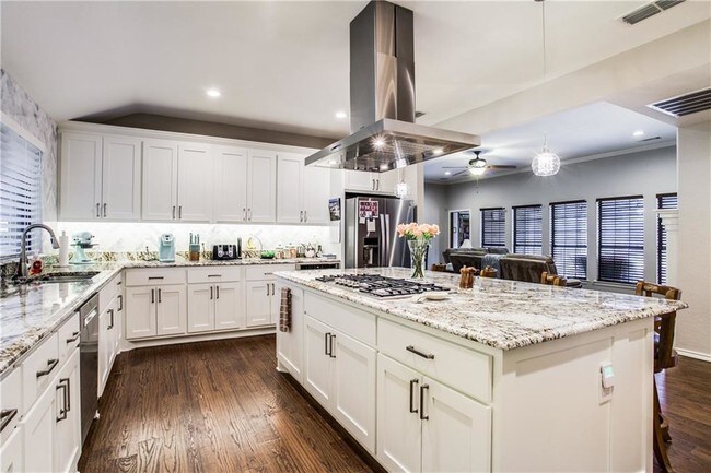 Building Photo - 909 Sunningdale Cir