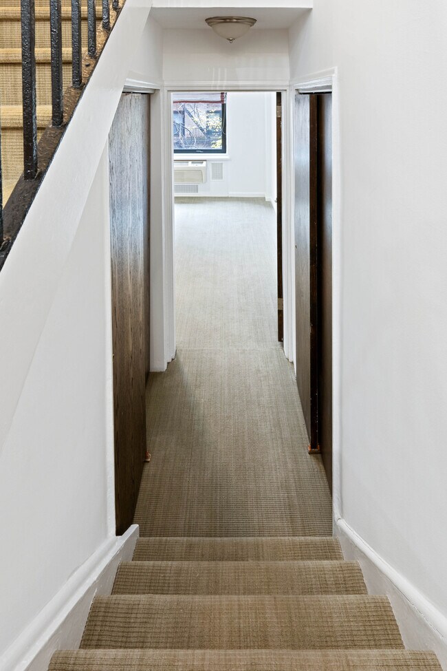 Foto del edificio - 220 E 79th St