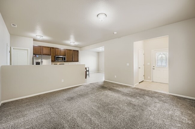 Foto del edificio - 7575 Forest Meadows Ave