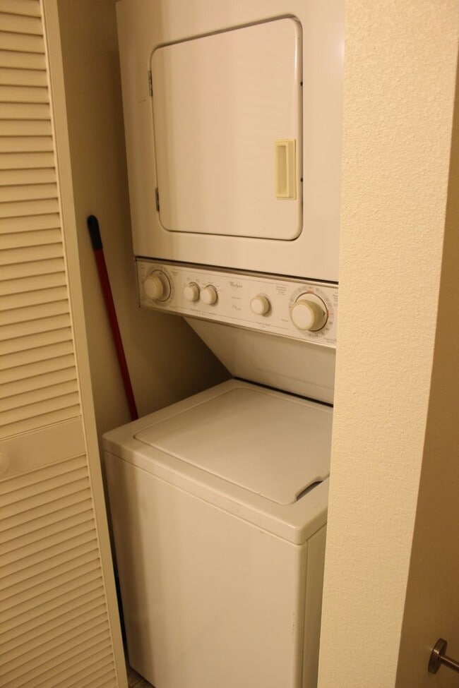 Photo - 2 bedroom/2 bath Condo!