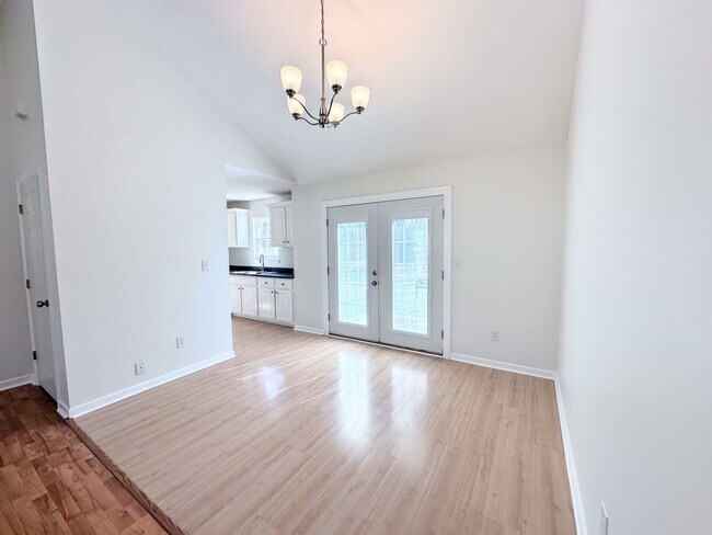 Foto del edificio - Branching Out in Laurel Oaks