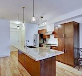 Photo du bâtiment - 1321 Kensington Close NW