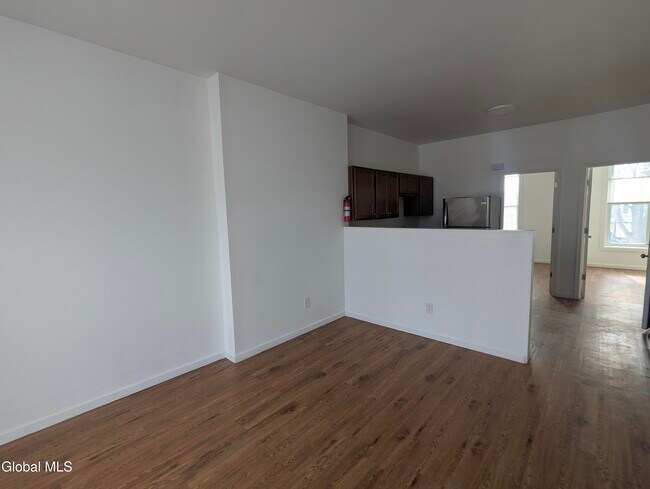 Foto del edificio - 370 Clinton Ave