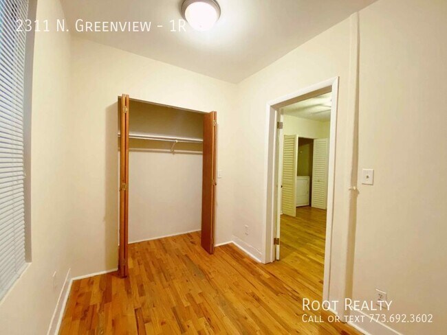 Building Photo - DePaul Neighborhood 4 Bed / 2 Bath W/D IN-...
