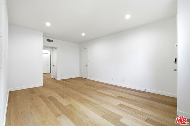 Foto del edificio - 612 Huntley Dr