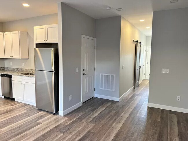 Entrada - McKinley Townhomes