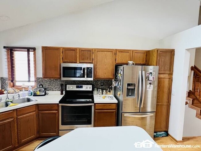 Building Photo - 4 bed, 3 bath Split level in EP