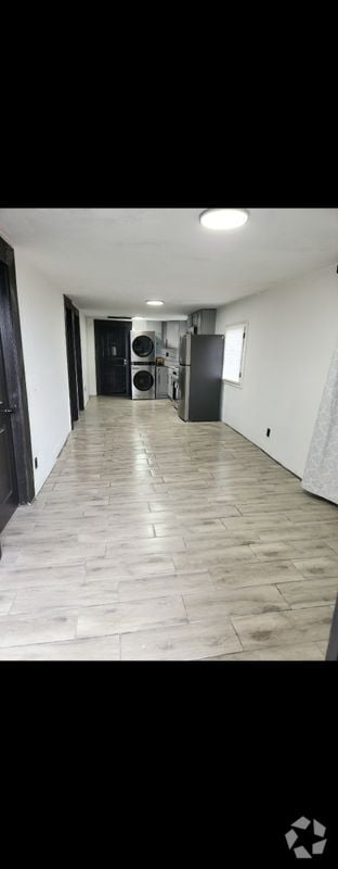 Building Photo - 908 SW Avenue C Pl