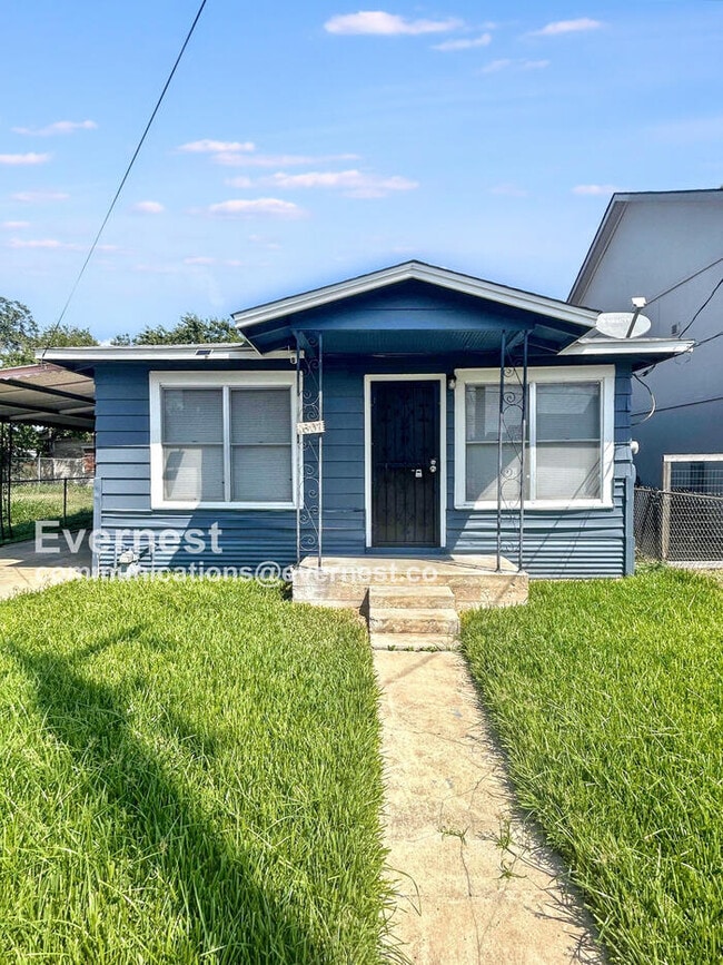 Building Photo - 1607 El Paso St