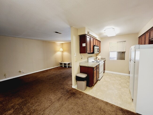 Building Photo - 5405 Indian River Dr