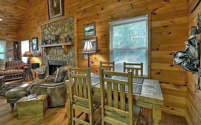 Building Photo - 245 Mountain Ridge