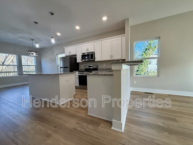 Building Photo - 75 Woodsdale Pl SE