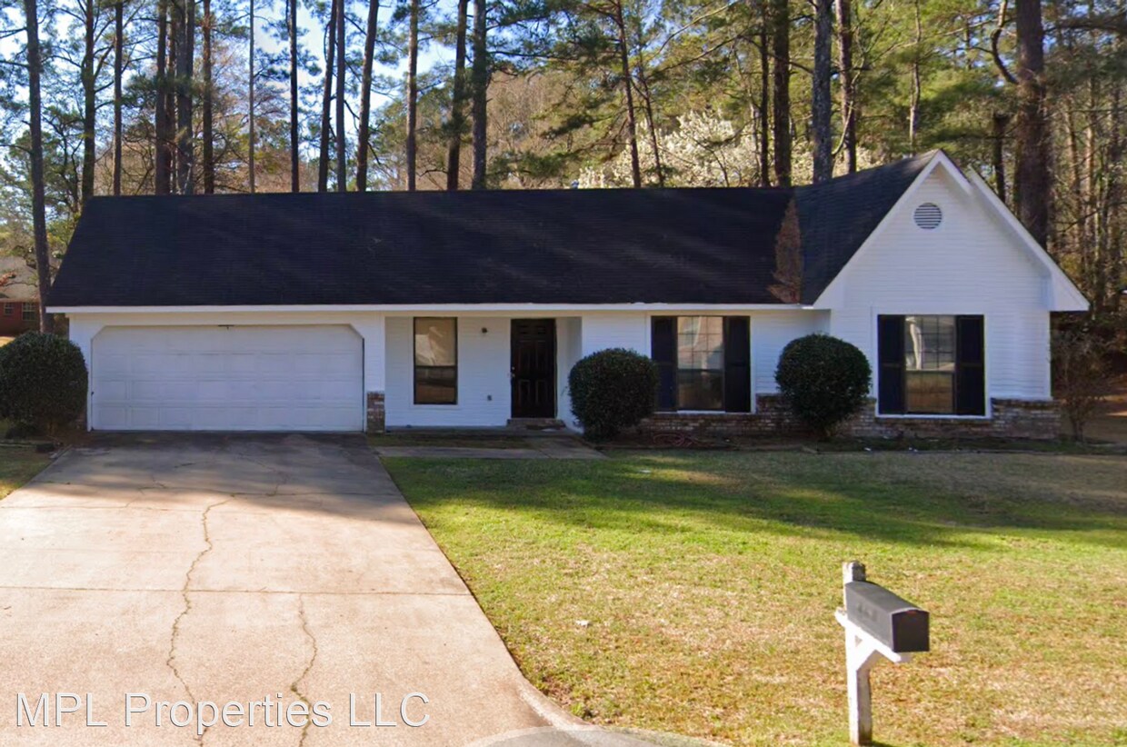 Foto principal - 3 br, 1 bath House - 543 Briarcliff Circle