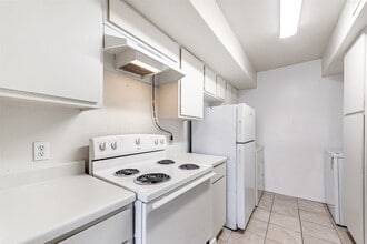 Building Photo - 6633 W Airport Blvd